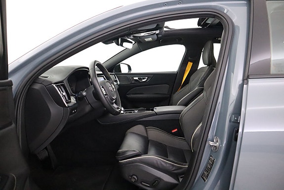 Volvo S60 11 of 26