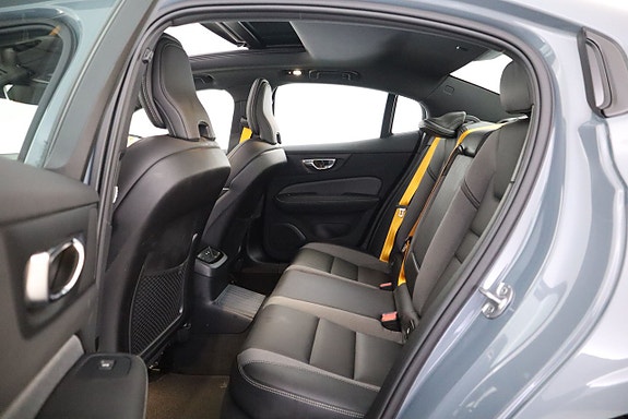Volvo S60 13 of 26