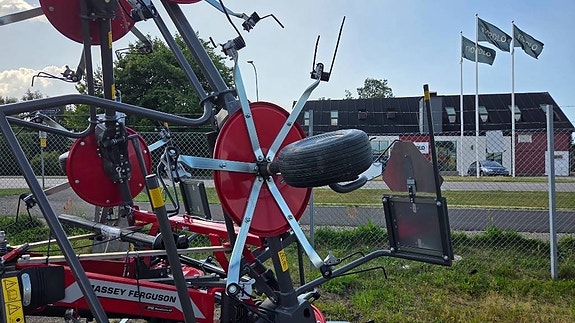 Massey Ferguson TD 776 X 3 of 7