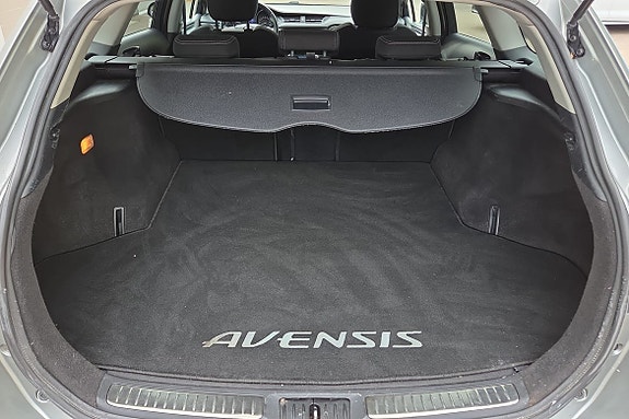 Toyota Avensis 20 of 20