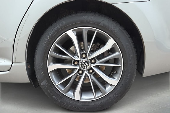 Toyota Avensis 9 of 20