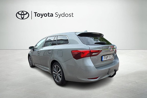 Toyota Avensis 4 of 20