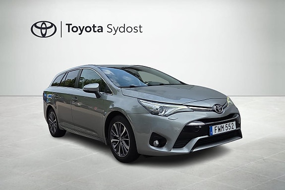 Toyota Avensis 2 of 20