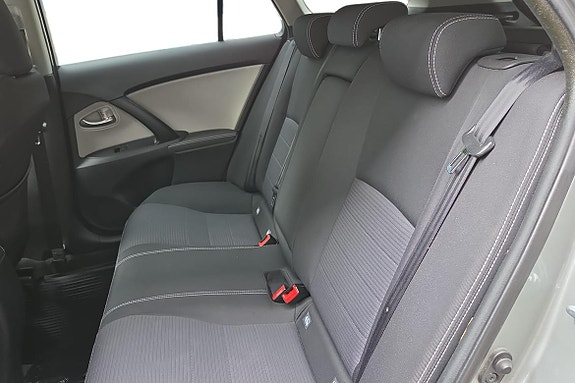 Toyota Avensis 19 of 20