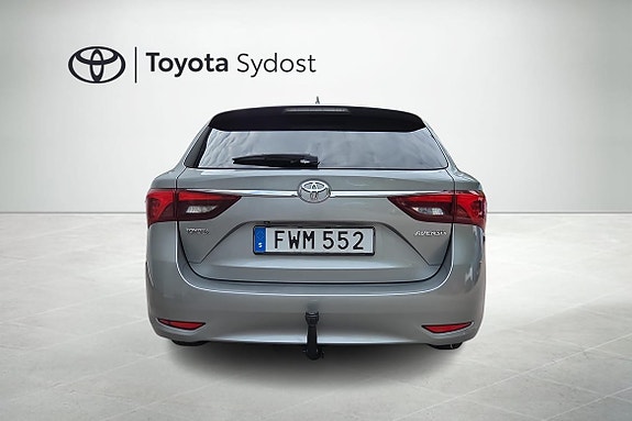 Toyota Avensis 8 of 20