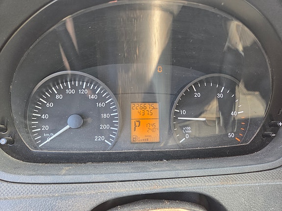 Mercedes-Benz Vito 113 11 of 12