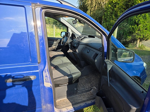 Mercedes-Benz Vito 113 4 of 12