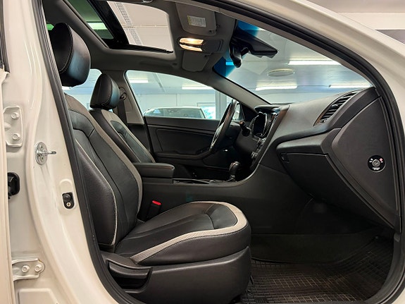 Kia Optima 18 of 29