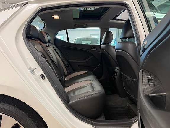 Kia Optima 17 of 29