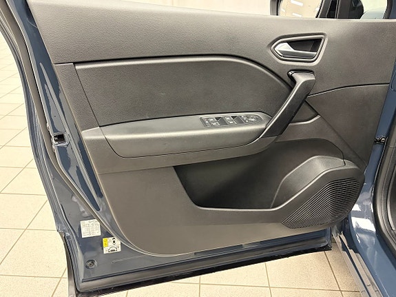 Renault Captur 7 of 18