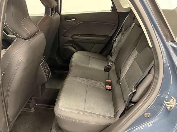 Renault Captur 5 of 18