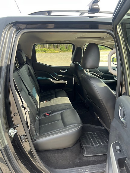 Nissan Navara 8 of 8