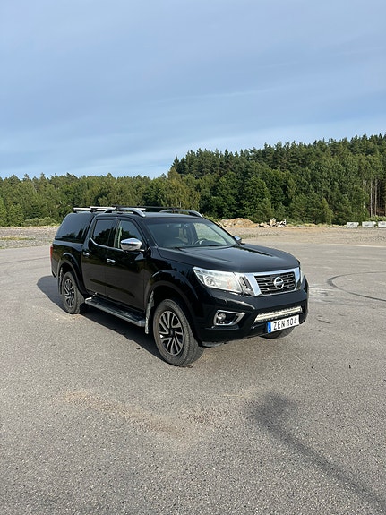 Nissan Navara 2 of 8
