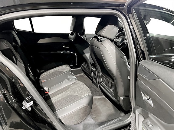 Peugeot 408 7 of 14