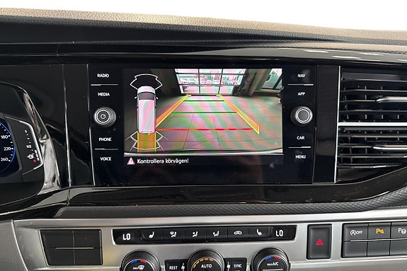 Volkswagen California 24 of 28