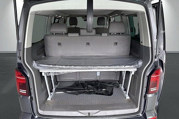 Volkswagen California 18 of 28