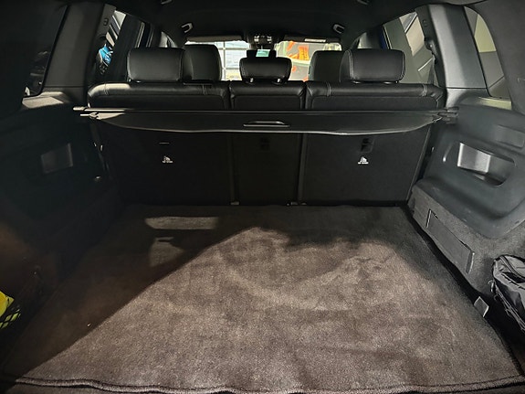 Mercedes-Benz GLB200 d 3 of 15