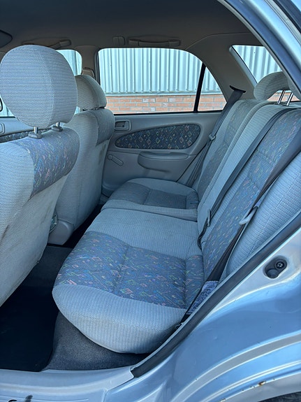 Toyota Corolla 6 of 12