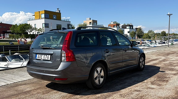 Volvo V50 3 of 14
