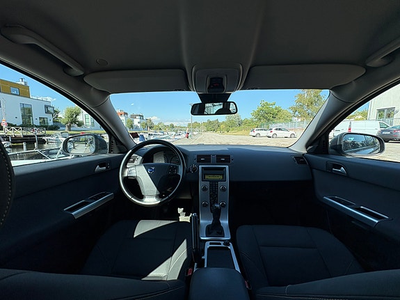 Volvo V50 7 of 14