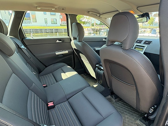 Volvo V50 6 of 14