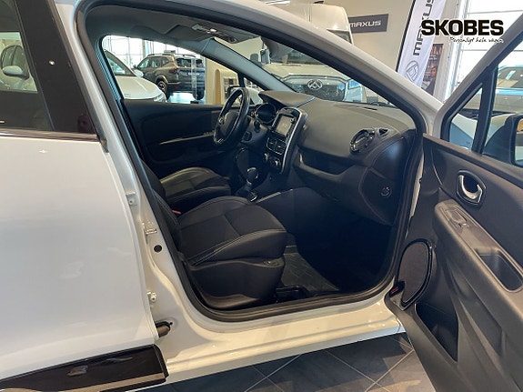 Renault Clio 10 of 16