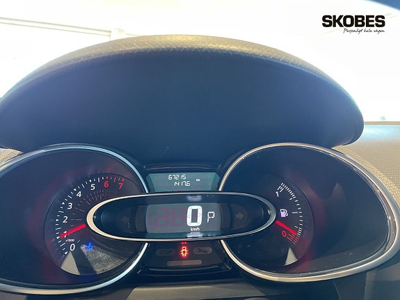 Renault Clio 12 of 16