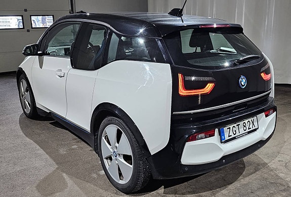BMW i3 6 of 17