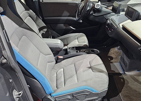 BMW i3 7 of 17