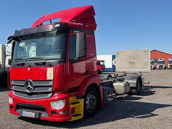 Mercedes-Benz ANTOS 270 Serie 0528 4 of 12