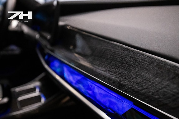 BMW i7 25 of 27