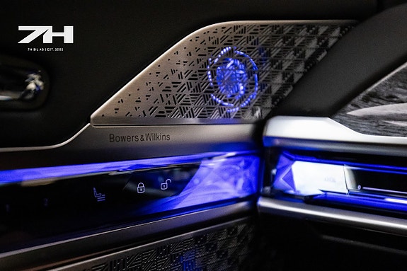 BMW i7 10 of 27