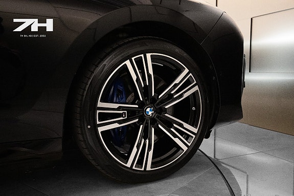 BMW i7 27 of 27