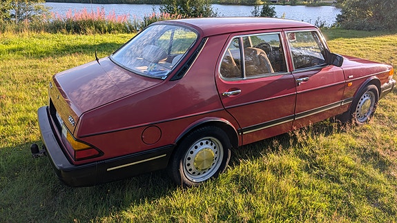 Saab 900 4 of 10