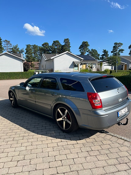 Dodge Magnum 3 of 7