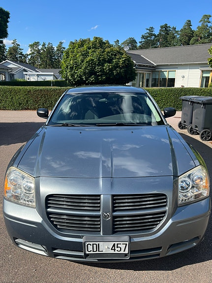 Dodge Magnum 5 of 7