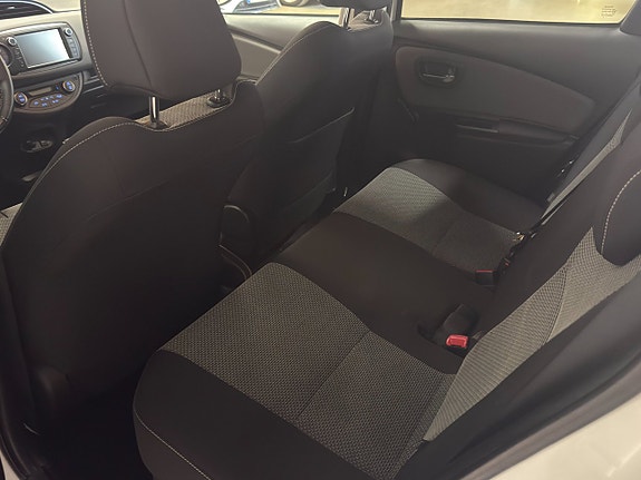 Toyota Yaris 17 of 20