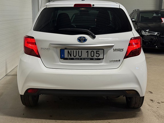 Toyota Yaris 5 of 20