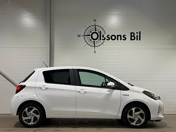 Toyota Yaris 7 of 20