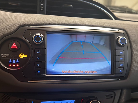 Toyota Yaris 20 of 20