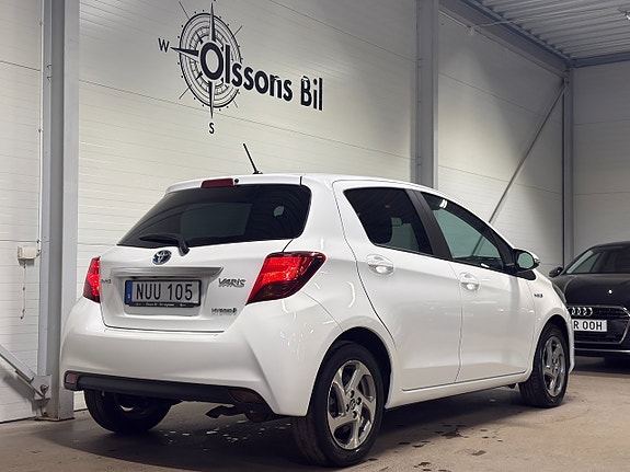 Toyota Yaris 6 of 20