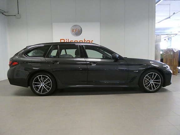 BMW 530e 5 of 27