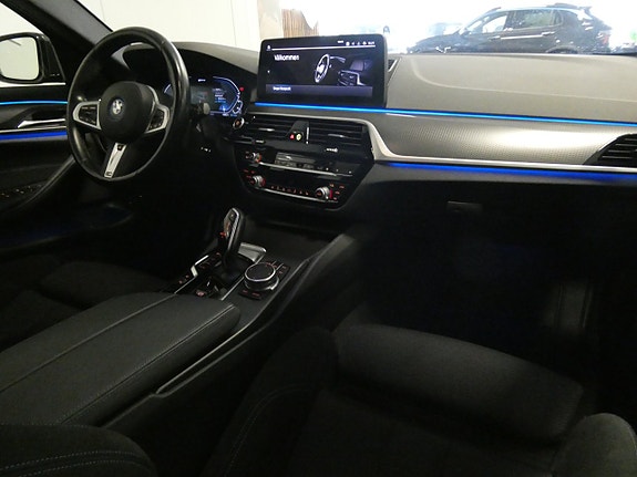 BMW 530e 14 of 27