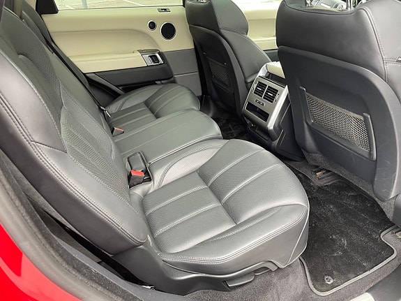 Land Rover Range Rover Sport 11 of 23