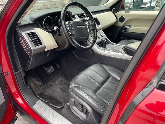 Land Rover Range Rover Sport 9 of 23