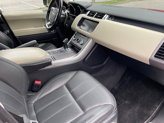 Land Rover Range Rover Sport 10 of 23