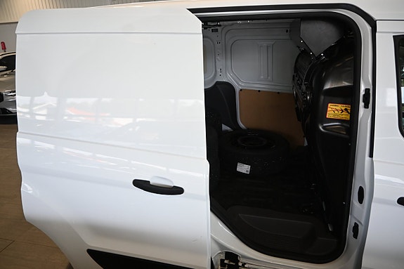 Ford Transit Connect 11 of 23