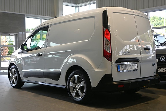 Ford Transit Connect 3 of 23
