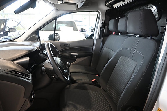 Ford Transit Connect 8 of 23