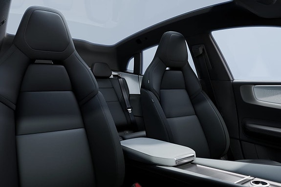 Polestar 4 8 of 13